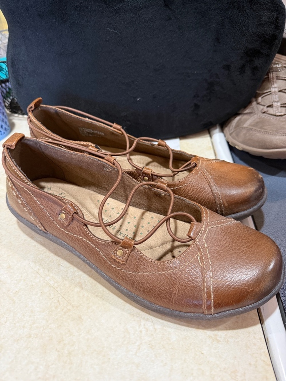 Earth Origins Women's Tan Leather Flats with Elastic Cross Straps